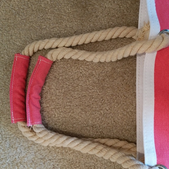 NWT Universal Studios Pink & White Canvas  Tote Bag - Picture 3 of 7